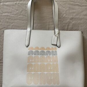 Coach White and Tan Geometric Pattern Tote